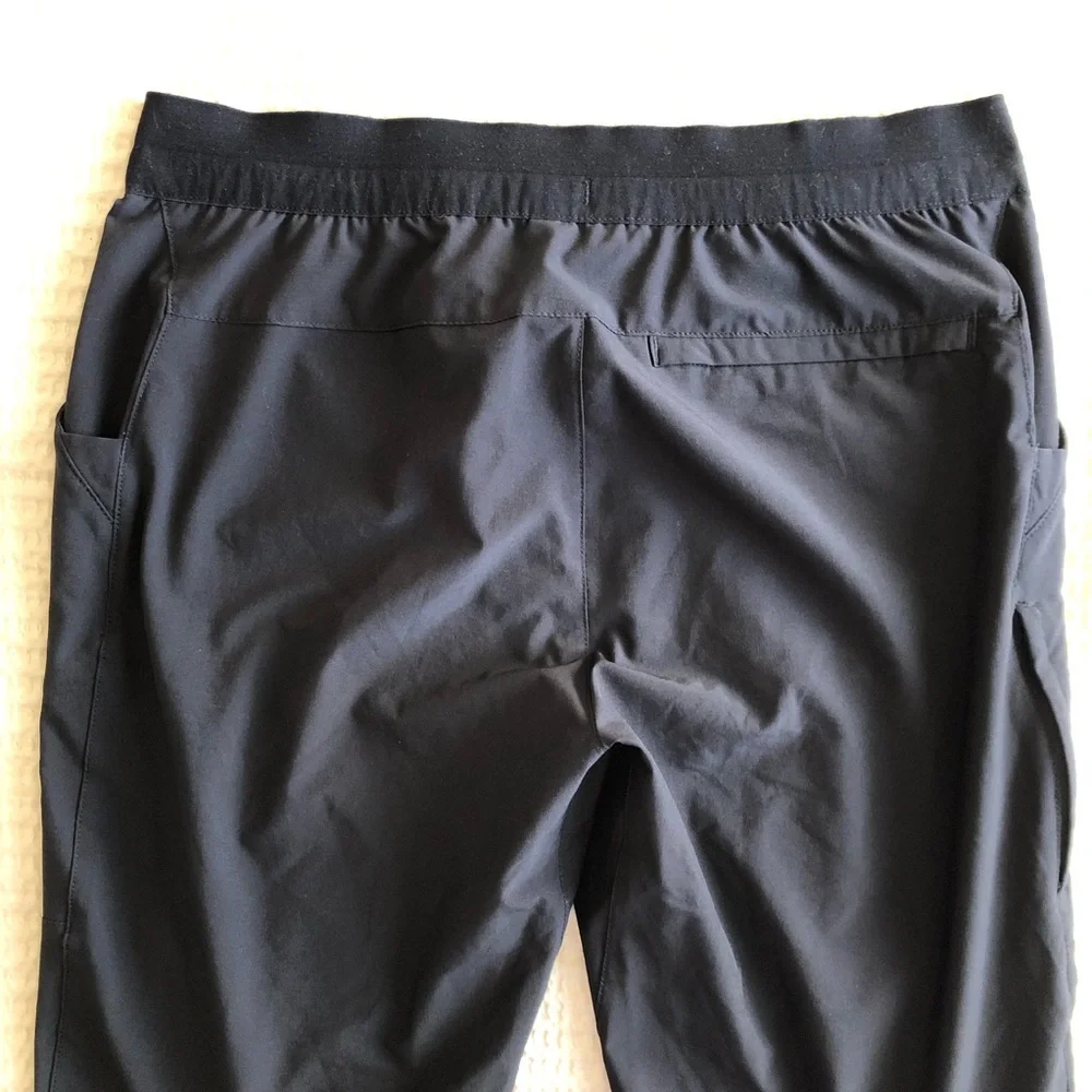 The North Face Men's Black Paramount Active Outdoor UPF 40+ Pants  33x30 short